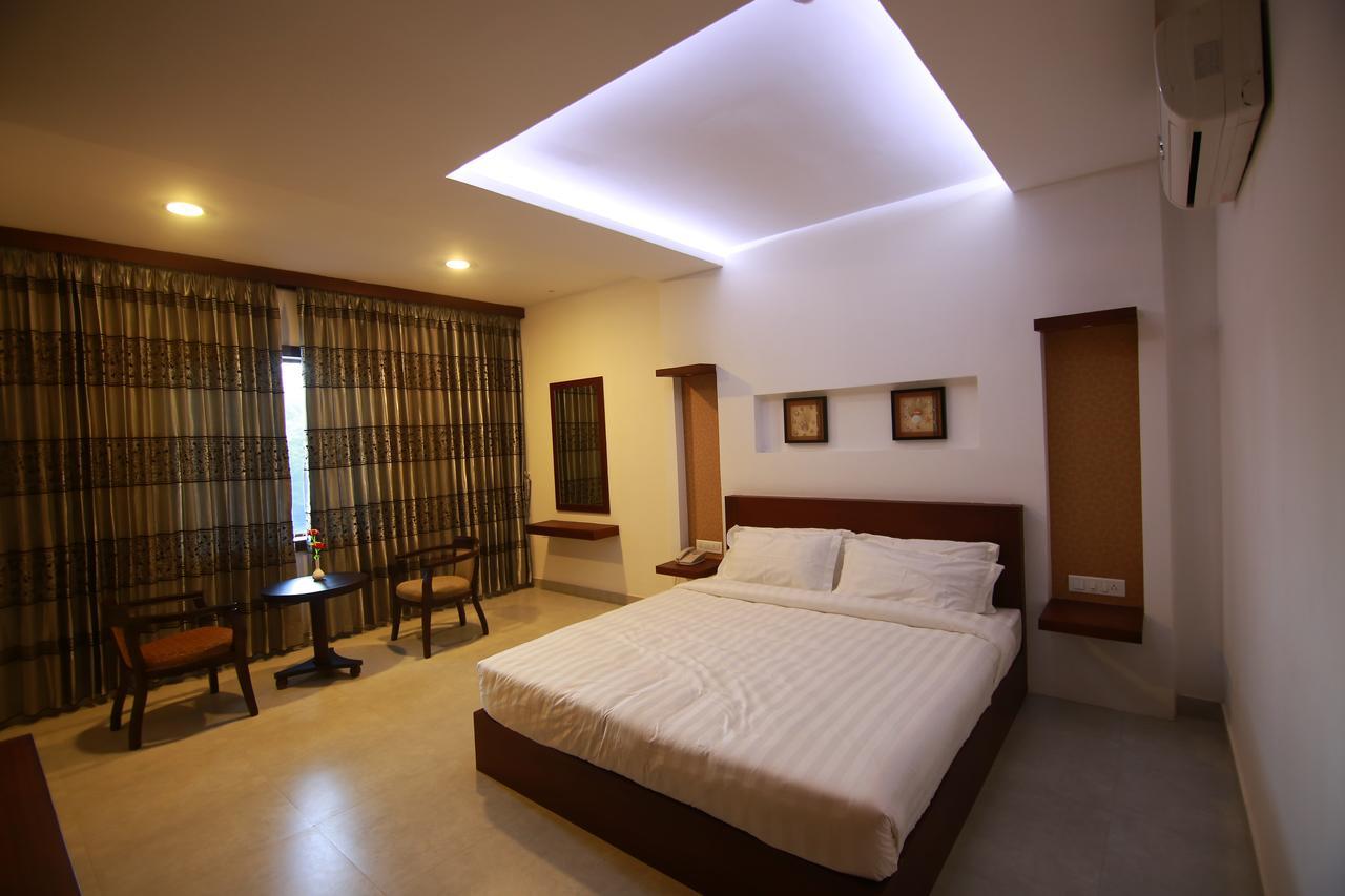 Rouba Residency Hotel Ponnāni Exterior photo