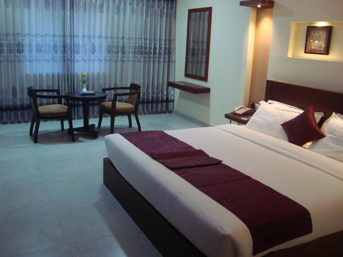 Rouba Residency Hotel Ponnāni Exterior photo