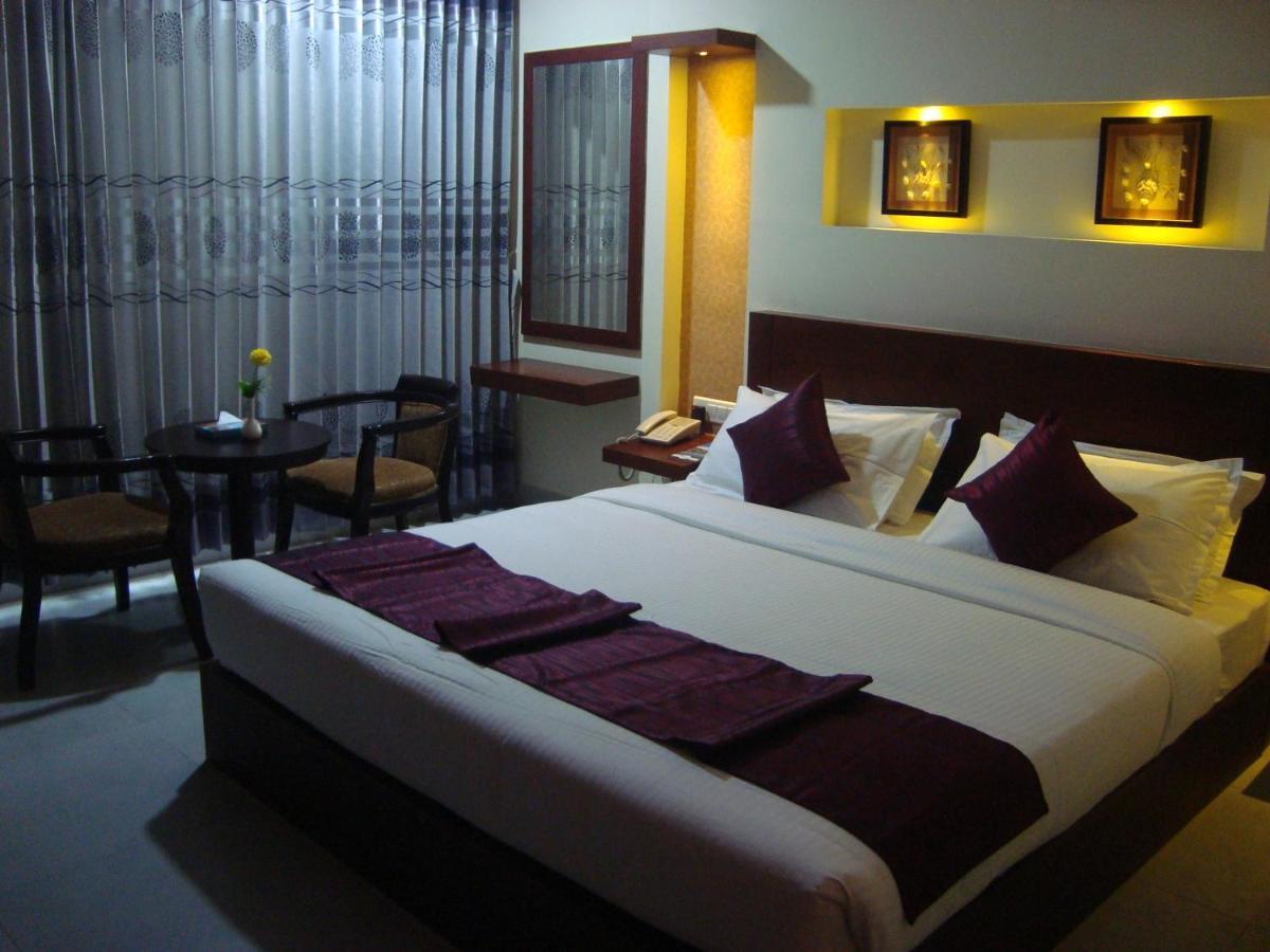 Rouba Residency Hotel Ponnāni Exterior photo