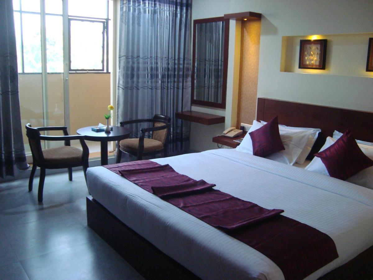 Rouba Residency Hotel Ponnāni Exterior photo